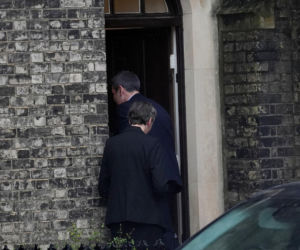 Były ambasador aresztowany, chodzi o Epsteina. Kim jest Mandelson?