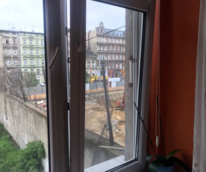 Kamienica na Traugutta uszkodzona przez sąsiednią budowę?