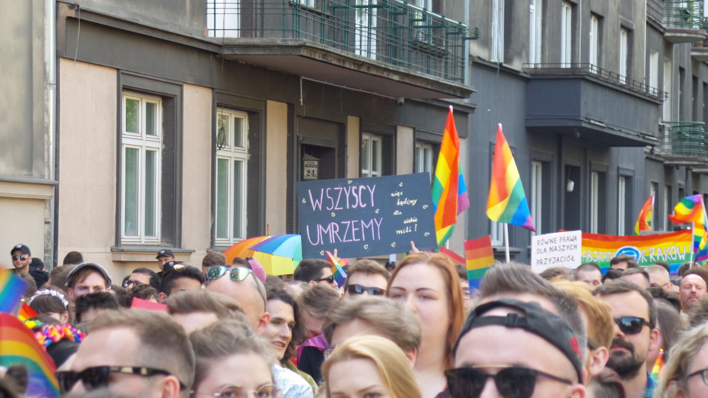 "Chcemy gorącego seksu, nie gorącej ziemi". Zobacz transparenty z Marszu Równości w Krakowie