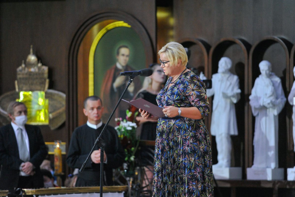 Ukłony dla Rydzyka, uśmiech dla Kaczyńskiego
