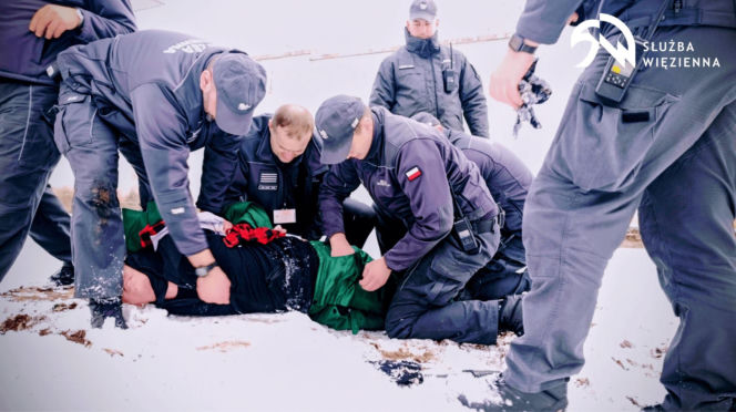 Kompleksowa odpowiedź na zagrożenia – ćwiczenia lokalnych służb w Zakładzie Karnym w Siedlcach