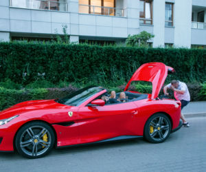 Patryk Vega w Ferrari Portofino wartym milion złotych