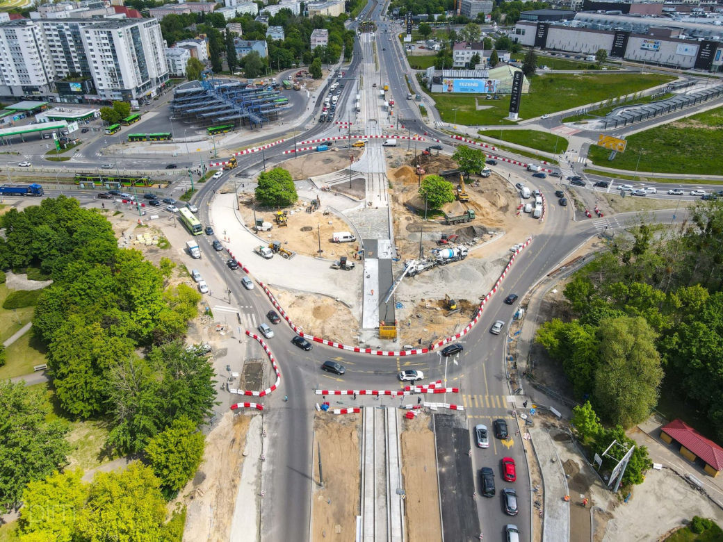 Jak przebiegają pracę na rondzie Rataje - czerwiec 2021