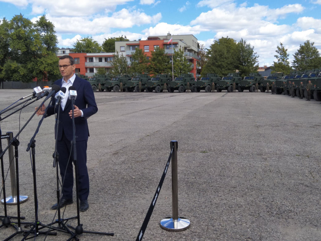 Premier Morawiecki w Siedlcach: oficjalne przekazanie 18. Dywizji Zmechanizowanej transporterów Cougar - 05.09.2022