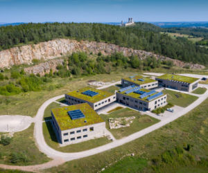 Nowoczesne centrum badawcze w nieczynnym kamieniołomie. Chęciny