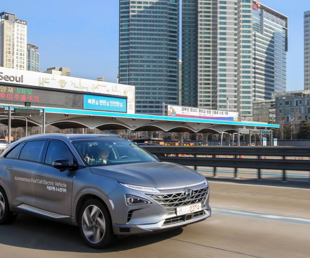 Hyundai NEXO - autonomiczny samochód zasilany wodorem