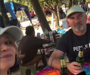 Rajski miesiąc miodowy, a ona bez uśmiechu. Co dzieje się z żoną Jacka Kopczyńskiego?