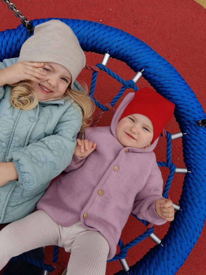 Waldemar Nawrocki i Adrian Domalewski pomagają Anielce