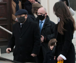 Jarosław Kaczyński i Marta Kaczyńska wraz z mężem i synkiem w kościele