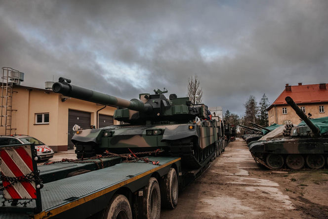Ostatnia dostawa Czarnych kotów. Czołgi K2 w trafiła do 15. Brygady Zmechanizowanej