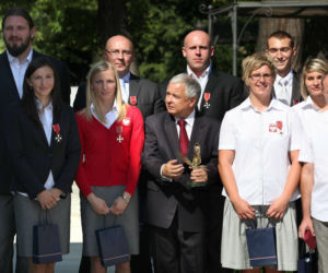 Lech Kaczyński i Jarosław Kaczyński na sportowych zdjęciach