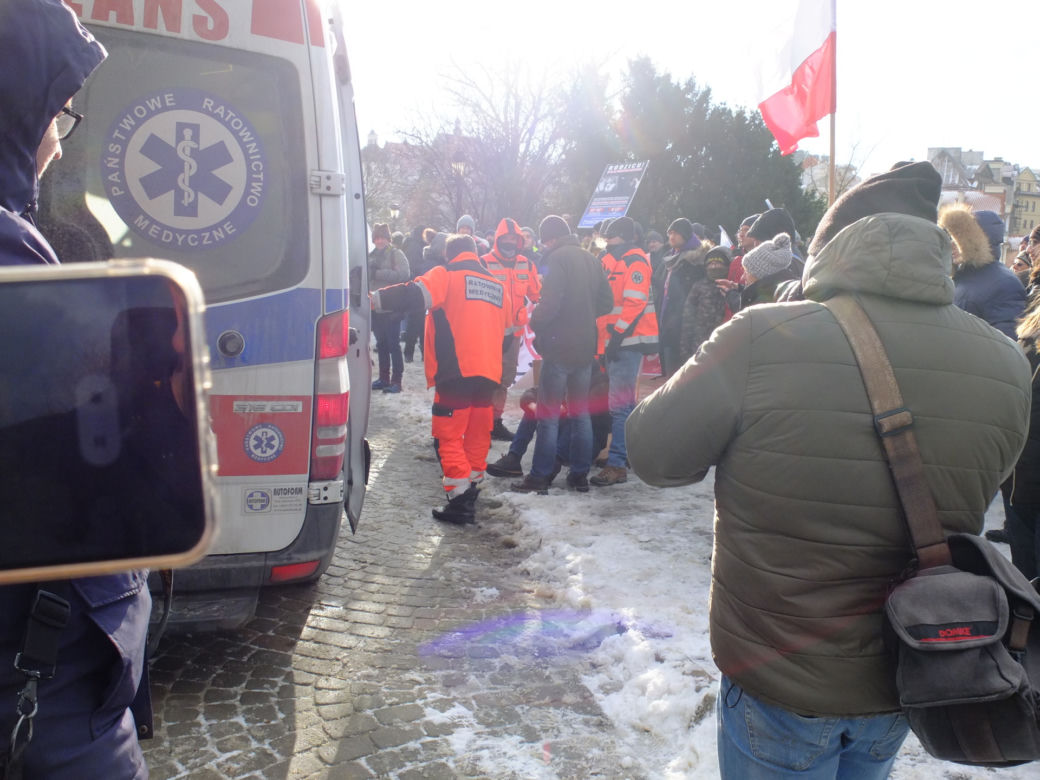 Protest antyszczepionkowców w Lublinie. Początek był przerażający