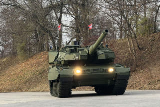 Norwegia uruchamia produkcję czołgów Leopard 2A8. W Levanger powstał nowy zakład KNDS i RITEK