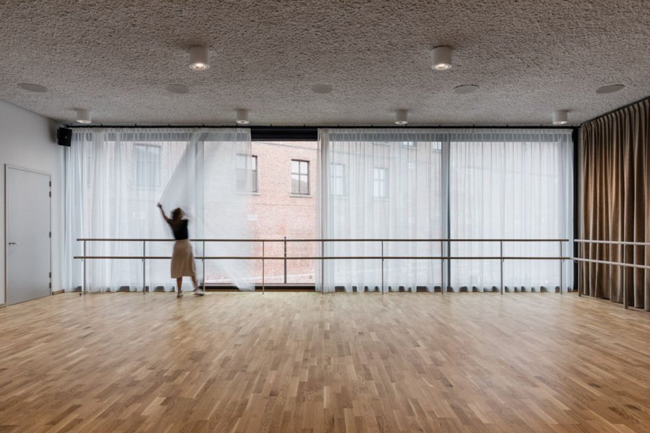 Architektoniczna utopia? Siedziba miejskiej biblioteki i Akademii Sztuk Performatywnych w Aalst