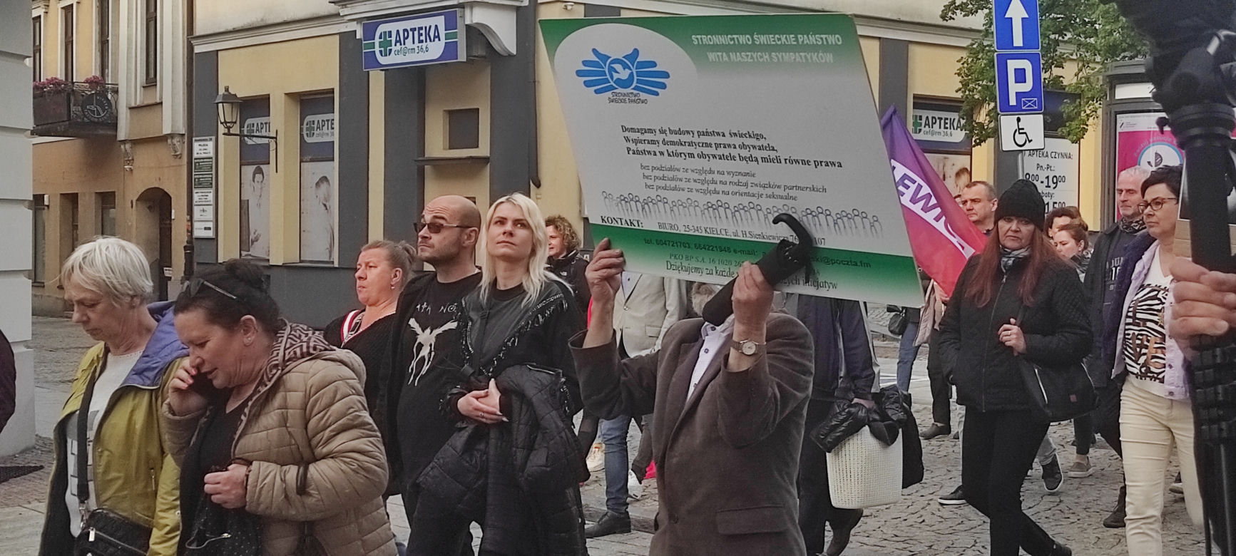 Protest kobiet "Ani jednej więcej!" w Kielcach (14 czerwca 2023)