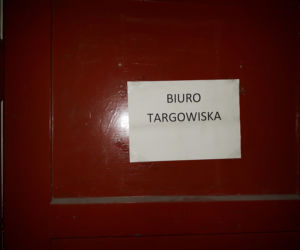 Opuszczona Huta Szkła w Gliwicach popada w ruinę. XIX-wieczna budowla zyska nowe życie? [ZDJĘCIA]