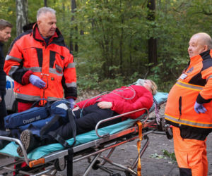 Na Wspólnej, odcinek 3389: Daria (Patrycja Topajew), ratownicy, Tadeusiak (Dariusz Wnuk)