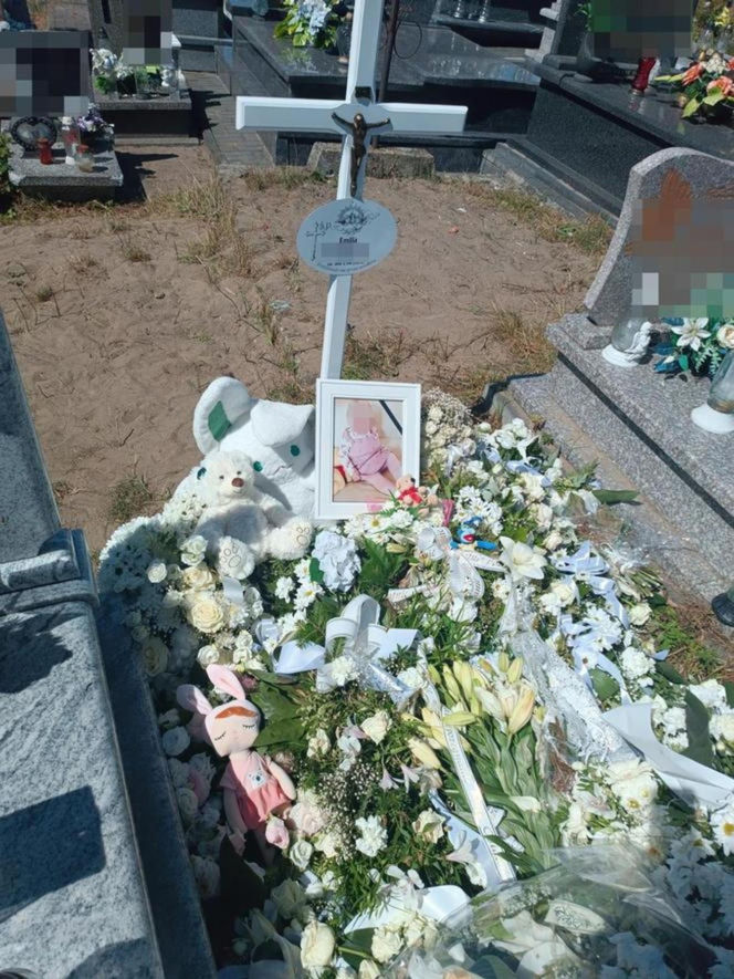 Format: 3-letnia Emilka stała się dla matki balastem. Gdy umierała, Klaudia G. imprezowała nad morzem