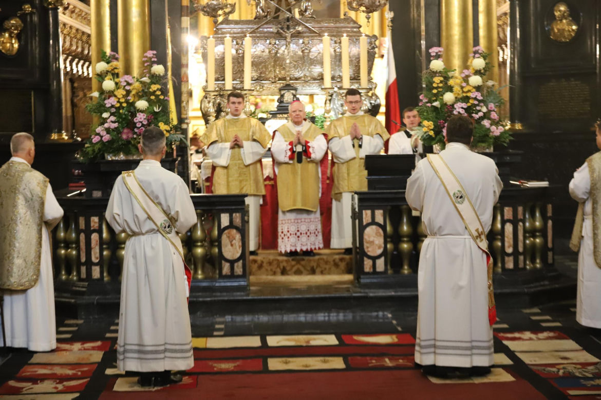 Nowi księżą w archidiecezji krakowskiej. Abp Jędraszewski mówił o klerykalizmie