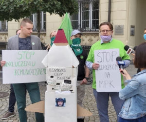 Protest przeciwko podwyżce cen biletów w MPK Wrocław