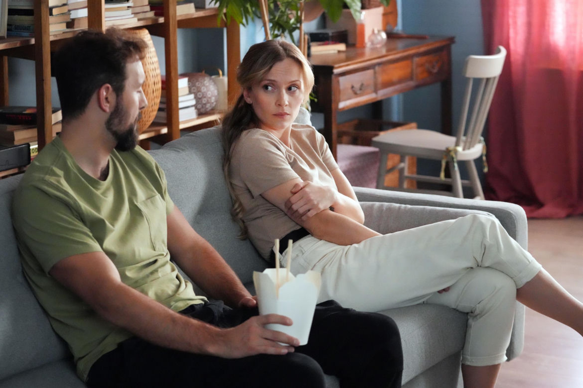 	Barwy szczęścia odc. 2989. Renata (Anna Mrozowska), Marcin Kodur (Oskar Stoczyński)