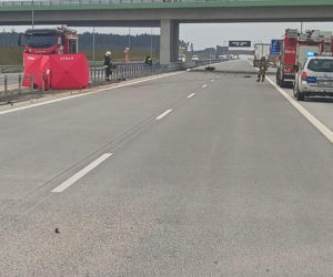 Tragiczny wypadek na autostradzie A2 na wysokości Łukowiska. 31-letni kierowca motocykla zderzył się z TIR-em