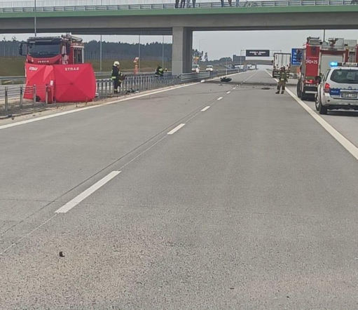Tragiczne zderzenie motocyklisty z TIR-em na A2 w rejonie Łukowiska