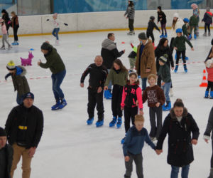 Tłumy na bydgoskim lodowisku Torbyd [GALERIA]