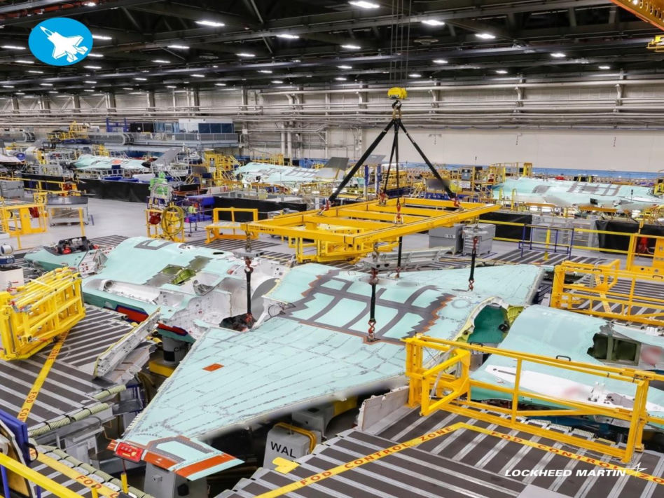 Pierwszy fiński F-35 na linii montażowej