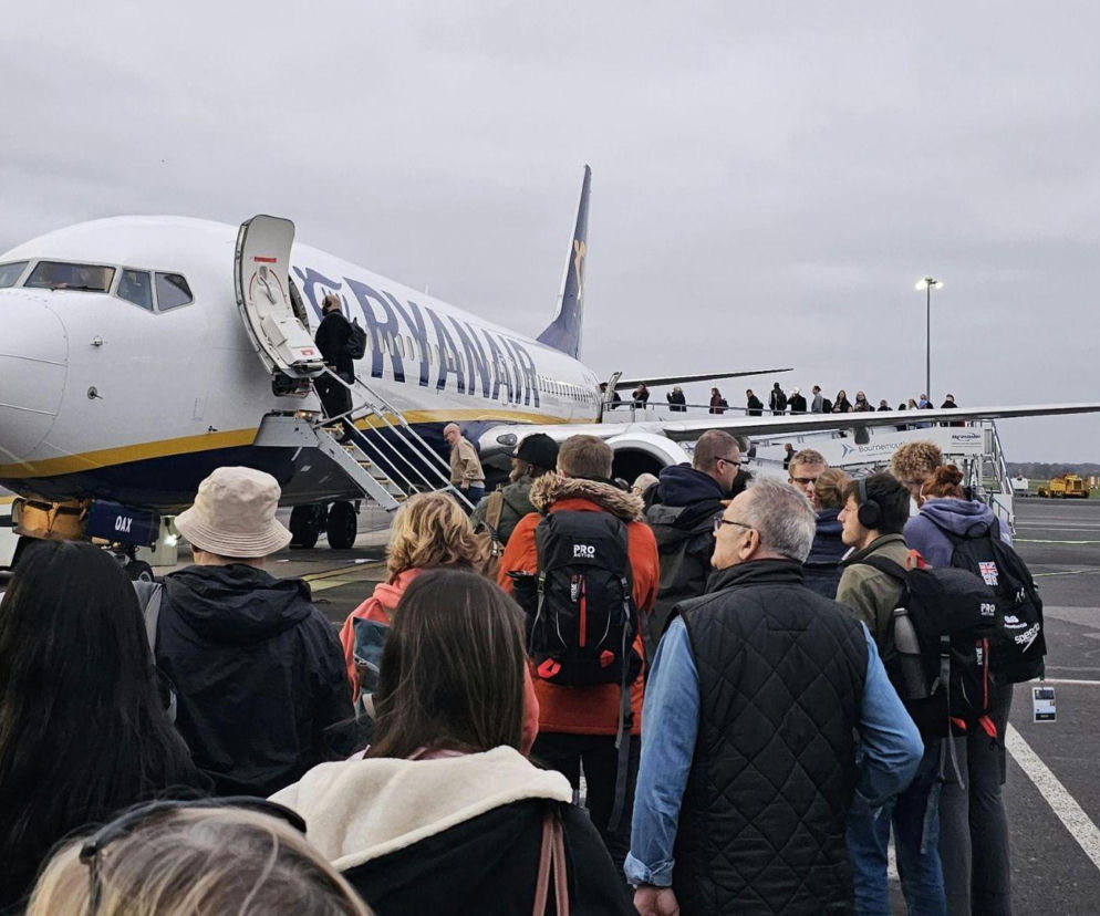  Pracownicy Ryanair polują na turystów! Liczą na ogromne premie 