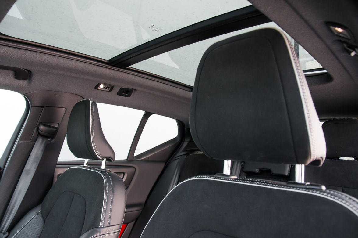 Volvo XC40 D4 190 KM R Design
