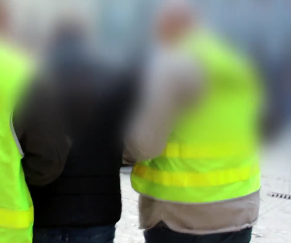 Podejrzany o dokonanie zbrodni, za którą niesłusznie skazano Tomasza Komendę wychodzi z aresztu