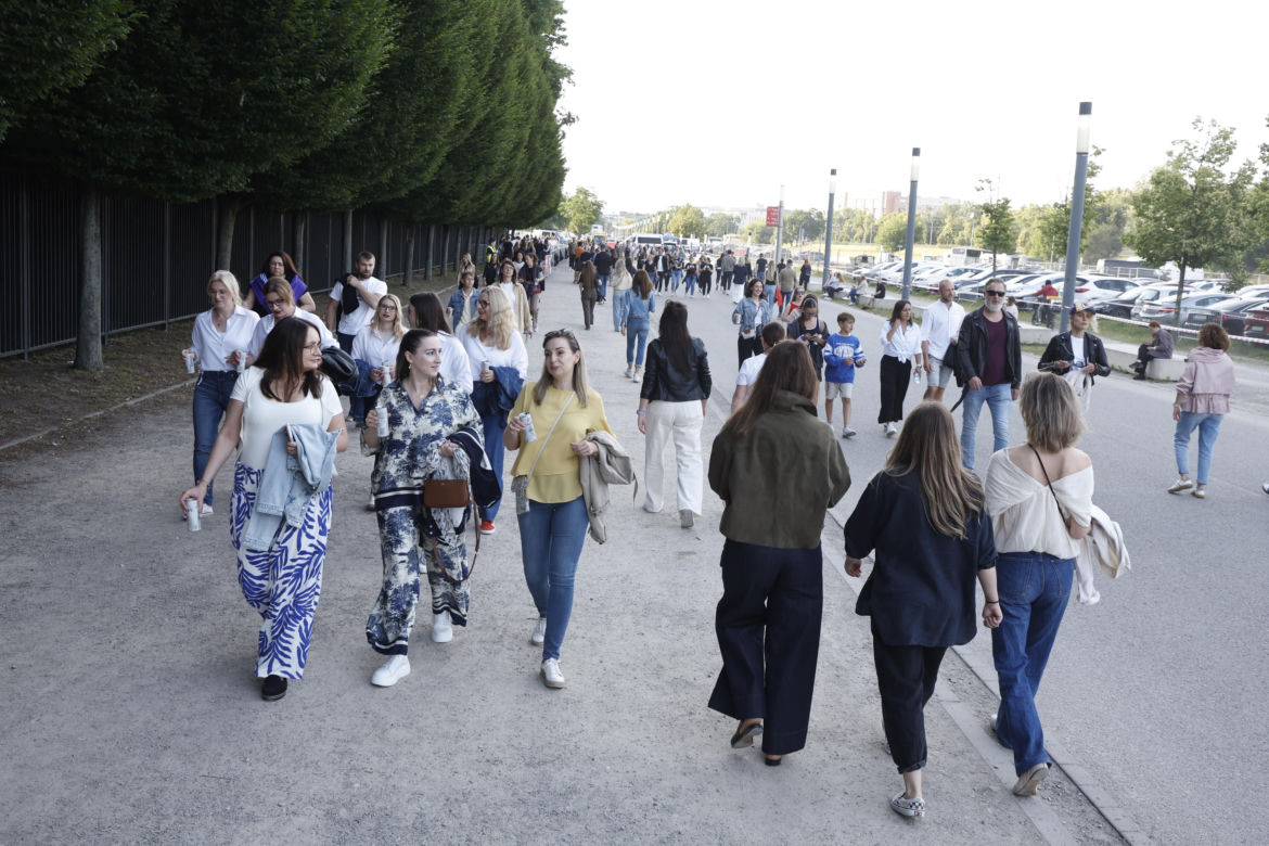 Koncert Justina Timberlake'a w Warszawie - fani pod PGE Narodowym