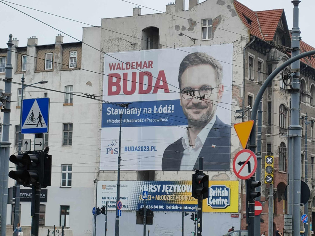 Łódź tonie w plakatach wyborczych. Kto jest odpowiedzialny za ich późniejsze usunięcie?