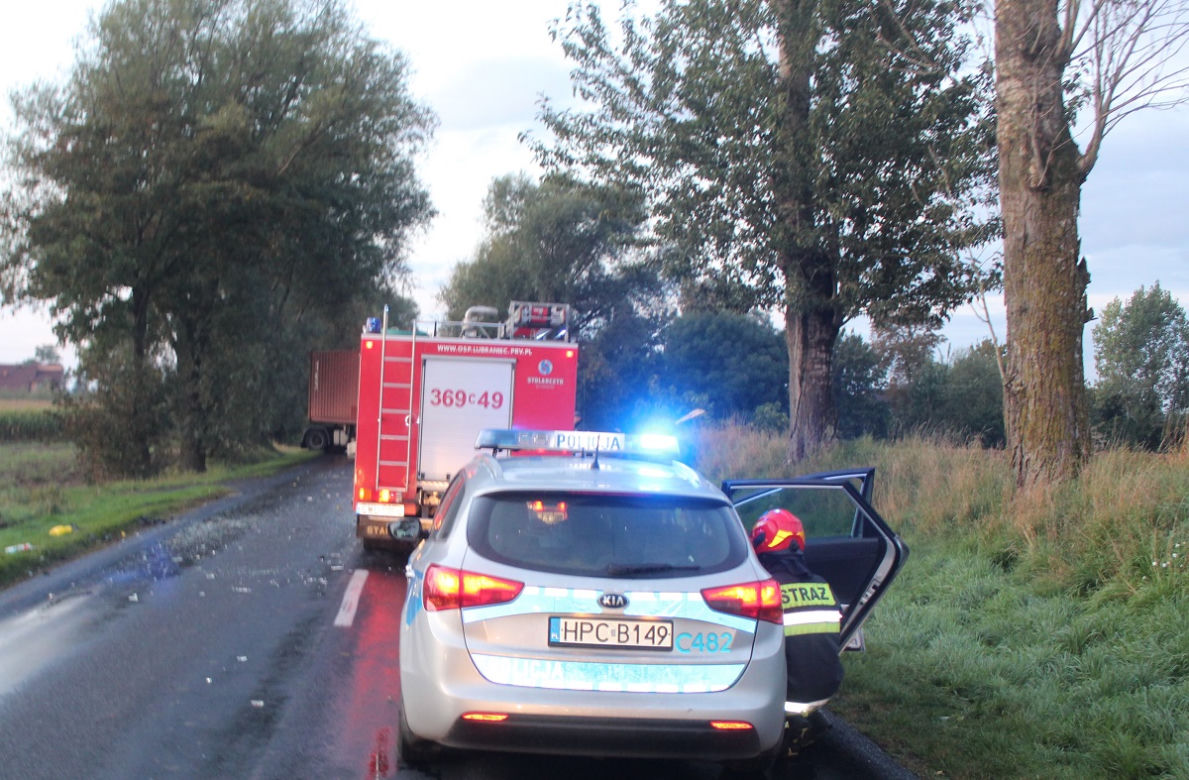 Dwie ciężarówki zderzyły się w powiecie włocławskim. Zdjęcia z miejsca zdarzenia
