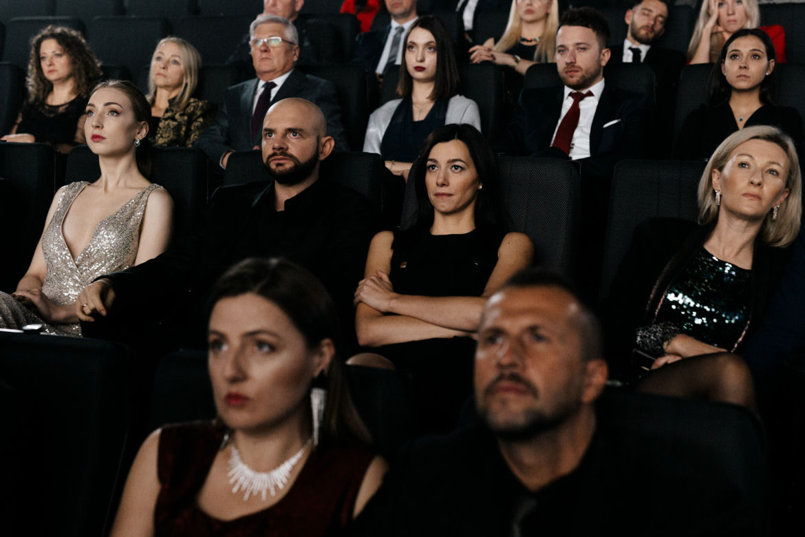 Jak Patryk Vega znalazł się w Księdze Rekordów Guinessa? Premiera filmu o reżyserze "Niewidzialna Wojna" już 30 września!