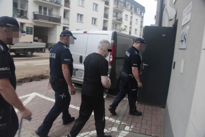 Zabił ratownika, bo „urwał mu się film”. Szokujące sceny w sądzie Proces wstrzymany!