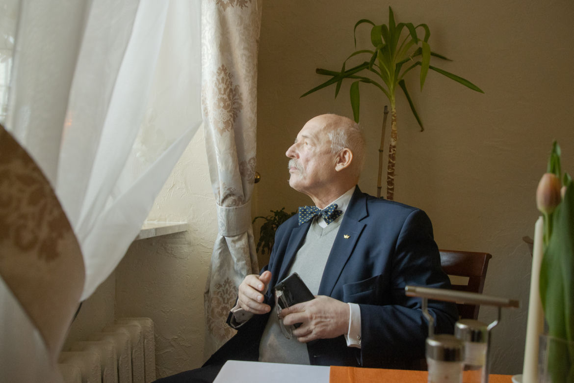 Janusz Korwin-Mikke skończył 80 lat. Tak się zmieniał