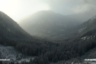 Śnieg w Tatrach. Trudne warunki na szlakach