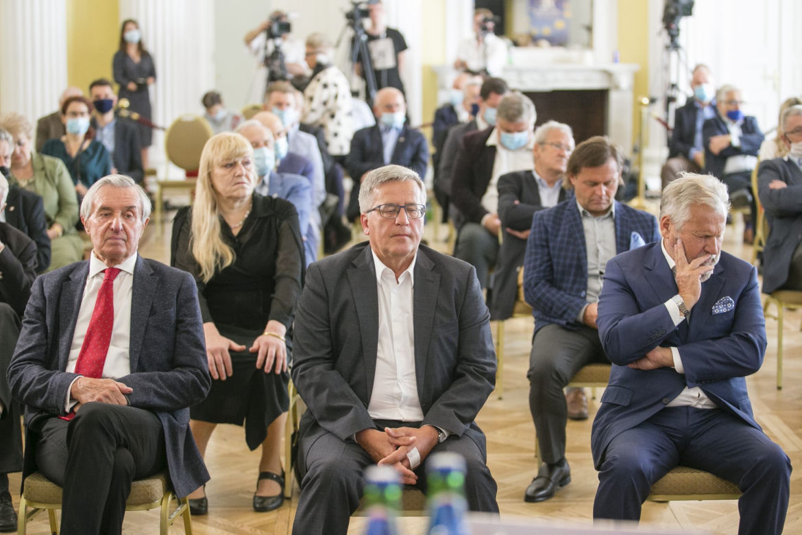 Debata z udziałem prezydentów: Aleksandra Kwasniewskiego i Bronisława Komorowskiego