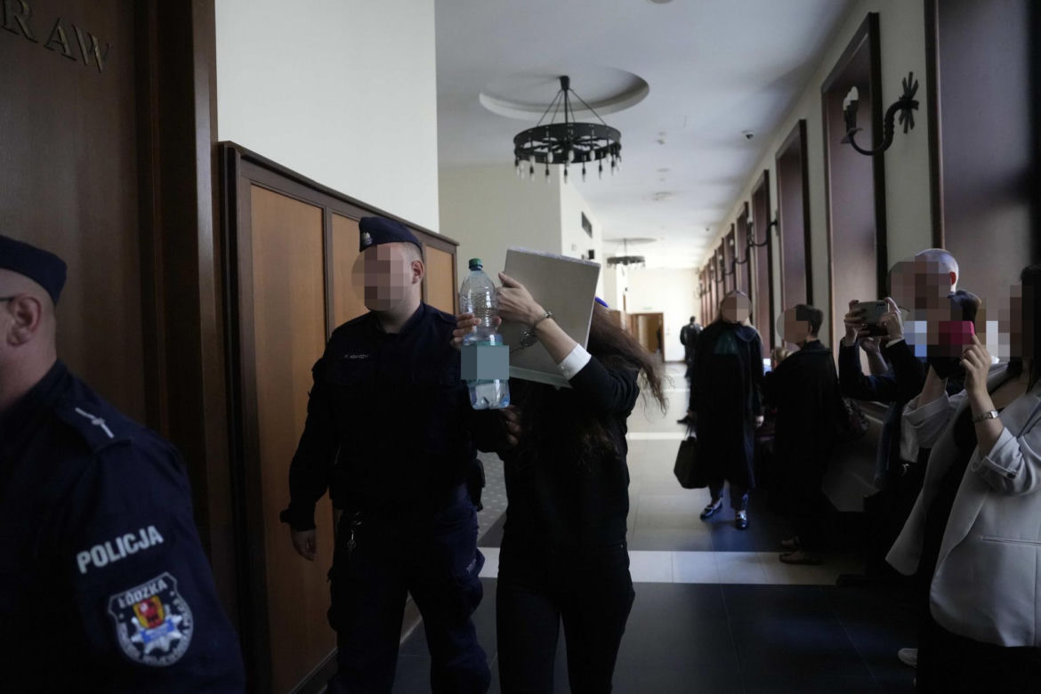 Magdalena D.-M. doprowadzona na salę. Sąd utajnił rozprawę