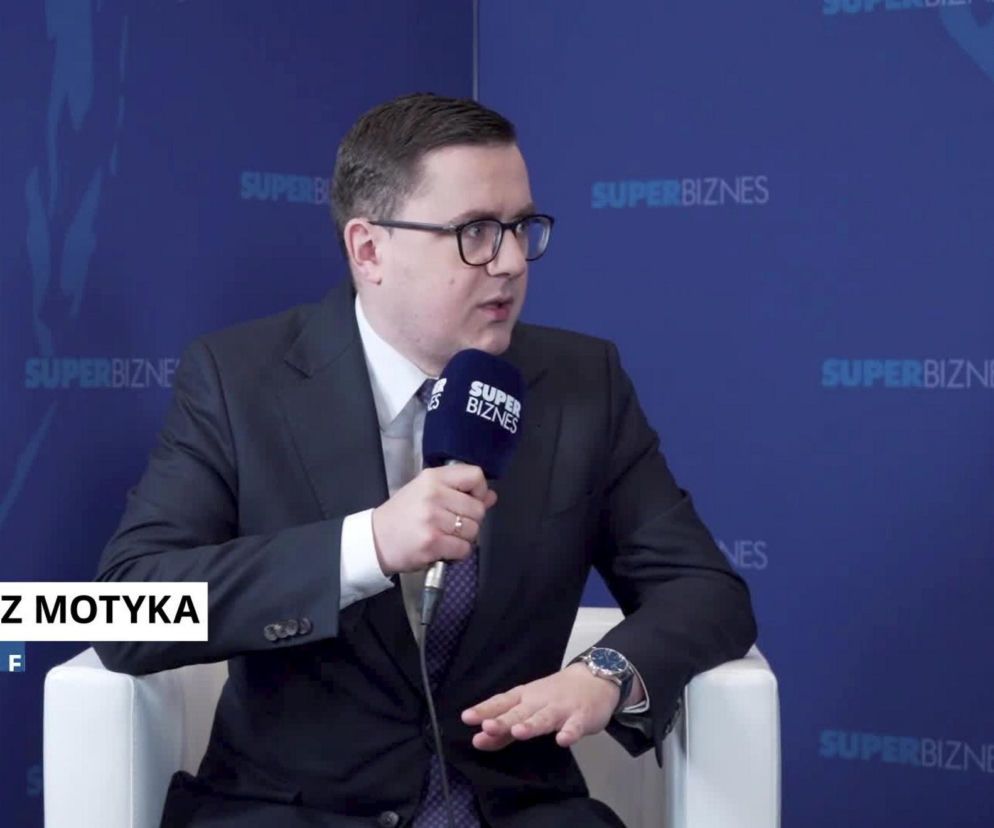 Minister Motyka uspokaja i mówi o 3 miliardach dla kierowców