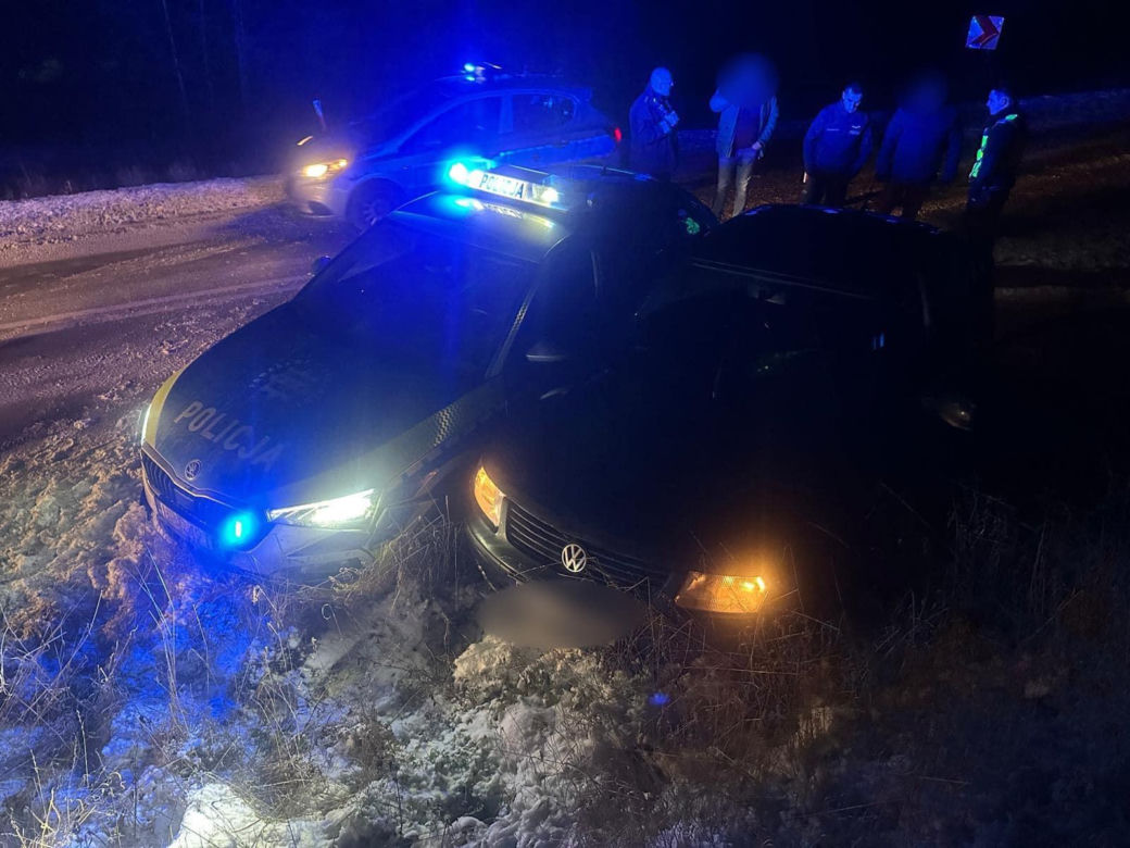 Szaleńczy rajd pijaka. Pędził zdezelowanym volkswagenem po S5, przez kilka godzin uciekał policji