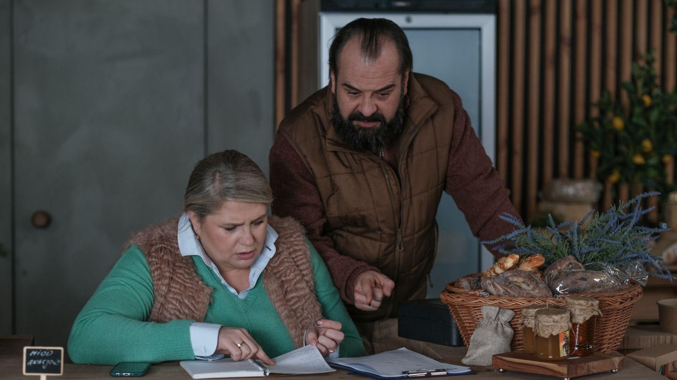 Barwy szczęścia odc. 3381. Borys (Jakub Wieczorek), Aldona (Elżbieta Romanowska)