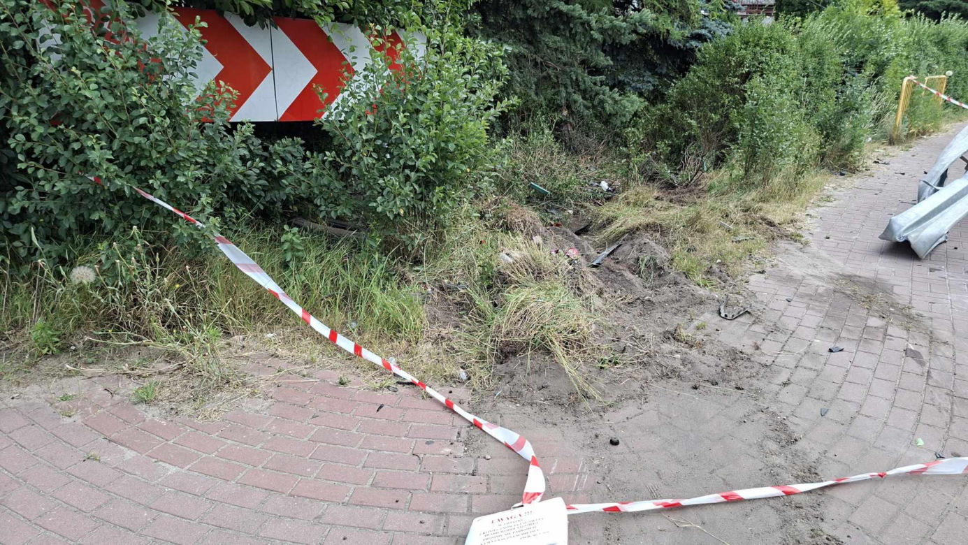 Nocna szarża przy Benedyktyńskiej w Starachowicach. Kierowca i pasażerowie uciekli