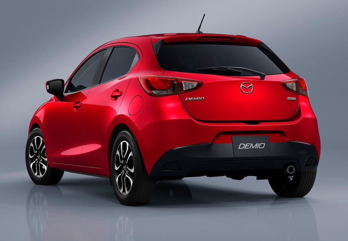 2015 nowa Mazda 2 