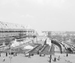 Warszawa kiedyś i dziś. Zobacz, ile się zmieniło przez 40 lat! [ARCHIWALNE ZDJĘCIA]