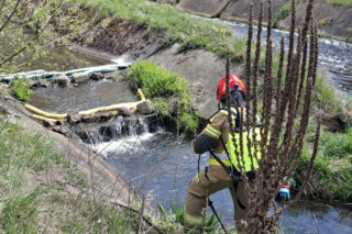 Nieznana substancja w rzece Kamiennej