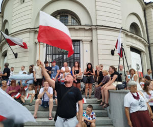 „Cześć i chwała bohaterom!”. Siedlczanie spotkali się w centrum miasta, by uczcić 82. rocznicę wybuchu Powstania Warszawskiego