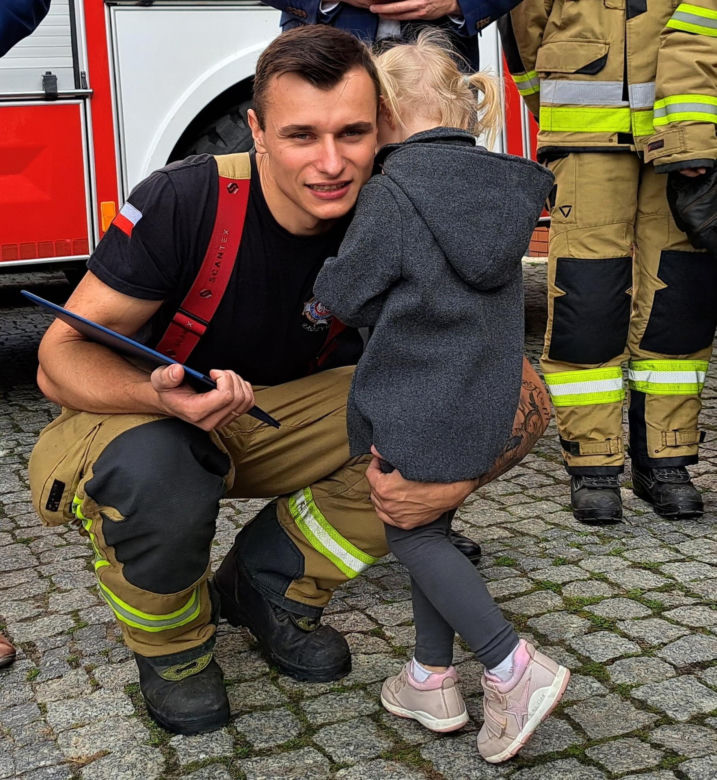 Pilna akcja ratunkowa na A2! Nikoś nie oddychał i był siny. Gdyby nie jego pomoc, doszłoby do tragedii